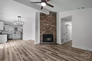 207 Garden Cir, Hinesville, GA 31313 - Photo 8