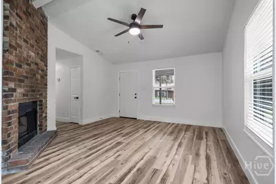 207 Garden Circle, Hinesville, GA 31313 - Photo 10