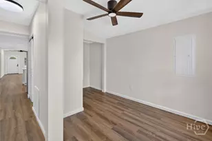 718 W 51st St, Savannah, GA 31405 - Photo 8