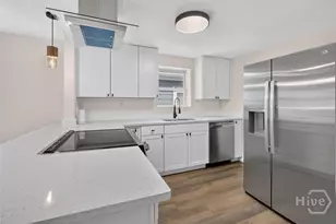 718 W 51st St, Savannah, GA 31405 - Photo 12