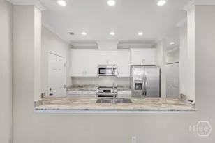 39 Travis St, Savannah, GA 31406 - Photo 6