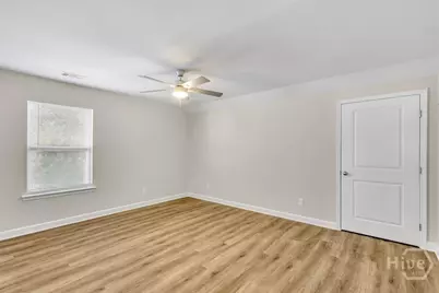 39 Travis Street, Savannah, GA 31406 - Photo 16