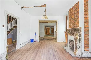208 W 39th St, Savannah, GA 31406 - Photo 14