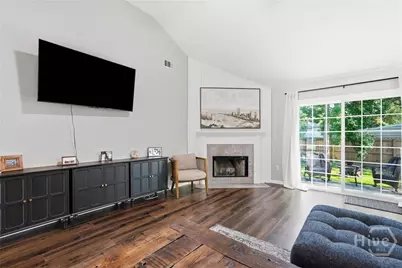 17 Chapel Drive, Savannah, GA 31406 - Photo 6