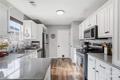 17 Chapel Drive, Savannah, GA 31406 - Photo 14
