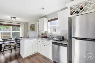 17 Chapel Dr, Savannah, GA 31406 - Photo 16