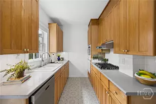 326 Price St, Savannah, GA 31401 - Photo 22
