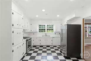 28 E 56th St, Savannah, GA 31405 - Photo 10