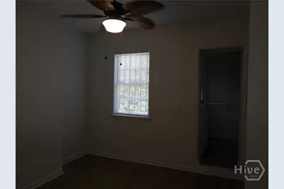 242 Price Street, Savannah, GA 31401 - Photo 12