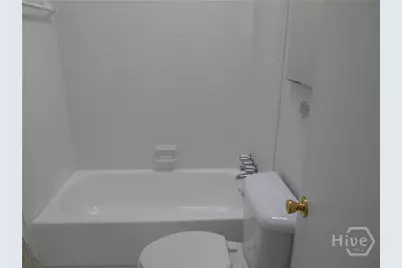 242 Price Street, Savannah, GA 31401 - Photo 16