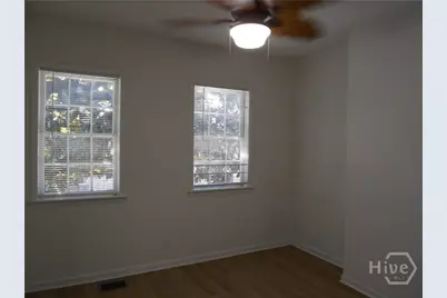 242 Price Street, Savannah, GA 31401 - Photo 14