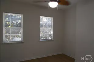 242 Price St, Savannah, GA 31401 - Photo 14