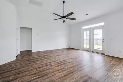 20 Mirror Lake Drive, Savannah, GA 31407 - Photo 8