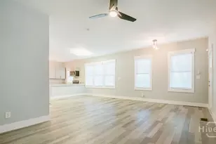 1105 E 38th St, Savannah, GA 31404 - Photo 10