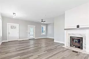 1105 E 38th St, Savannah, GA 31404 - Photo 16