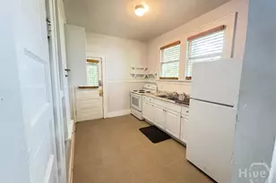 1111 E 35th St, Savannah, GA 31404 - Photo 10