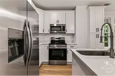 636 W 35th Street, Savannah, GA 31415 - Photo 14