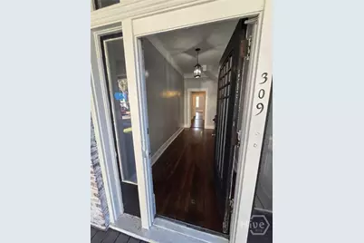 309 E 37th Street, Savannah, GA 31401 - Photo 10