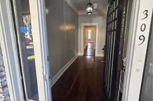 309 E 37th St, Savannah, GA 31401 - Photo 10