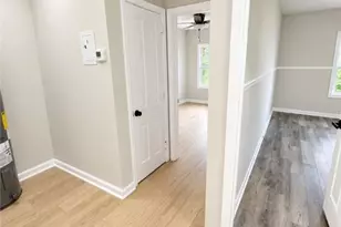 1320 E 53rd St, Savannah, GA 31404 - Photo 4