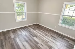 1320 E 53rd St, Savannah, GA 31404 - Photo 6