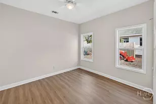 654 E 34th St, Savannah, GA 31401 - Photo 18