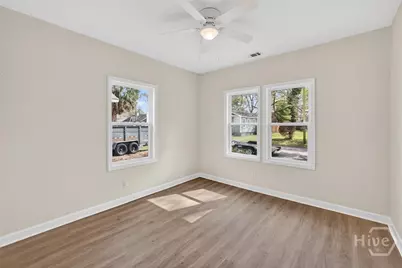 654 E 34th Street, Savannah, GA 31401 - Photo 14