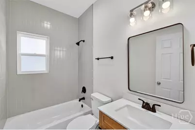 654 E 34th Street, Savannah, GA 31401 - Photo 16