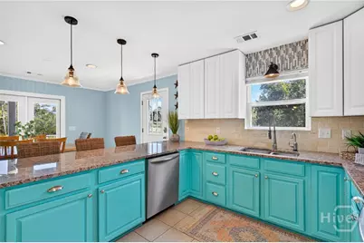 125 S Campbell Avenue, Tybee Island, GA 31328 - Photo 10