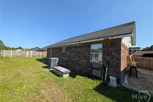 848 Lyndsi Ln, Hinesville, GA 31313 - Photo 16