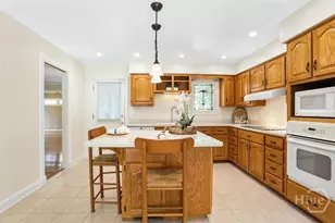 221 Lake Shore Dr, Savannah, GA 31419 - Photo 14