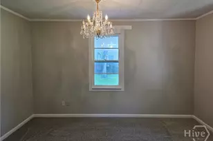 404 E Moore St, Bloomingdale, GA 31302 - Photo 4