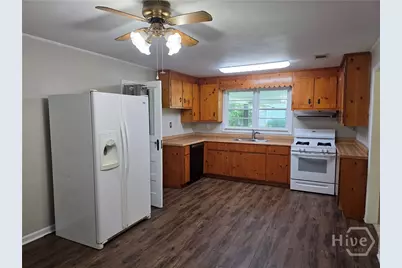 404 E Moore Street, Bloomingdale, GA 31302 - Photo 6
