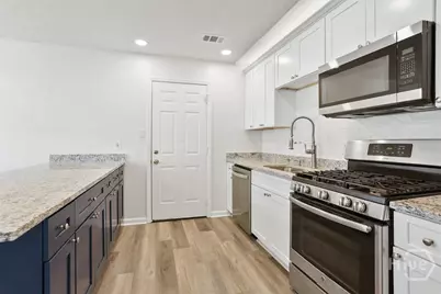3219 Helen Street, Savannah, GA 31404 - Photo 8