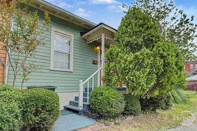 534 E Gordon Lane, Savannah, GA 31401 - Photo 1