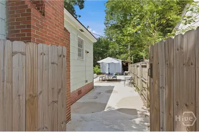 2412 E 40th Street, Savannah, GA 31404 - Photo 16