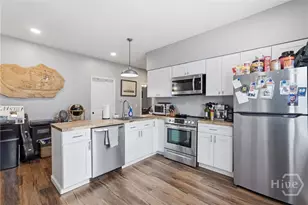 829 E 34th St, Savannah, GA 31401 - Photo 12