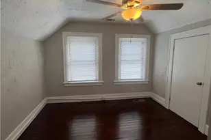 611 E 37th St, Savannah, GA 31401 - Photo 2