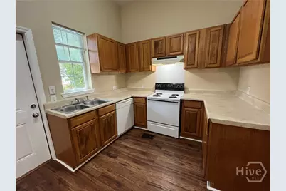 825 E Henry Street #A, Savannah, GA 31401 - Photo 8
