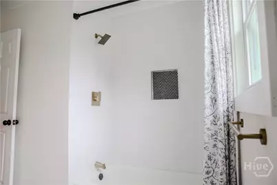 201 Lawton Avenue, Savannah, GA 31404 - Photo 22