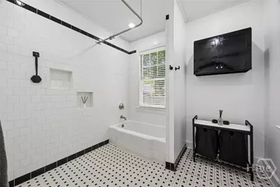 1204 E 52nd Street, Savannah, GA 31404 - Photo 24
