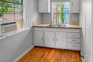 413 E 36th St, Savannah, GA 31401 - Photo 6
