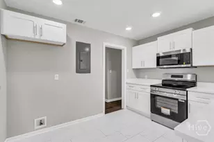 928 W 38th St, Savannah, GA 31415 - Photo 4