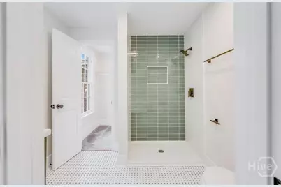 1008 E Waldburg Street #A, Savannah, GA 31401 - Photo 10