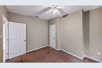 615 Price Street, Savannah, GA 31401 - Photo 22
