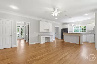 2411 Salcedo Avenue, Savannah, GA 31406 - Photo 6