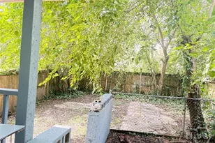 1111 E 35th St, Savannah, GA 31404 - Photo 12