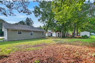 903 Poplar St, Guyton, GA 31312 - Photo 32