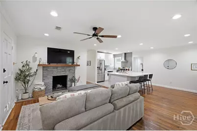 209 E 65th Street, Savannah, GA 31405 - Photo 4