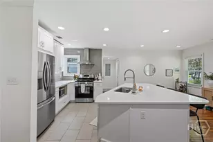 209 E 65th St, Savannah, GA 31405 - Photo 8